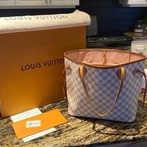 Louis Vuitton Artsy MM monogram